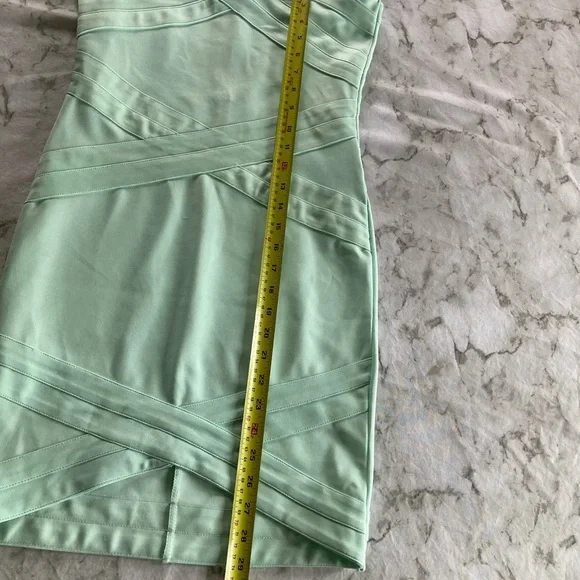 Sold in garage sale!🌷Light teal green dress - Picture 4 of 9